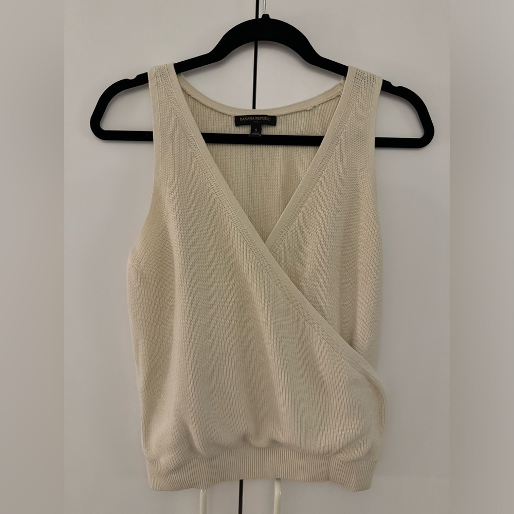 Banana Republic Sweater Tank Size S